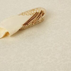 Скатерть 145*250 см. молоко мелкий цветок /3/ Под заказ